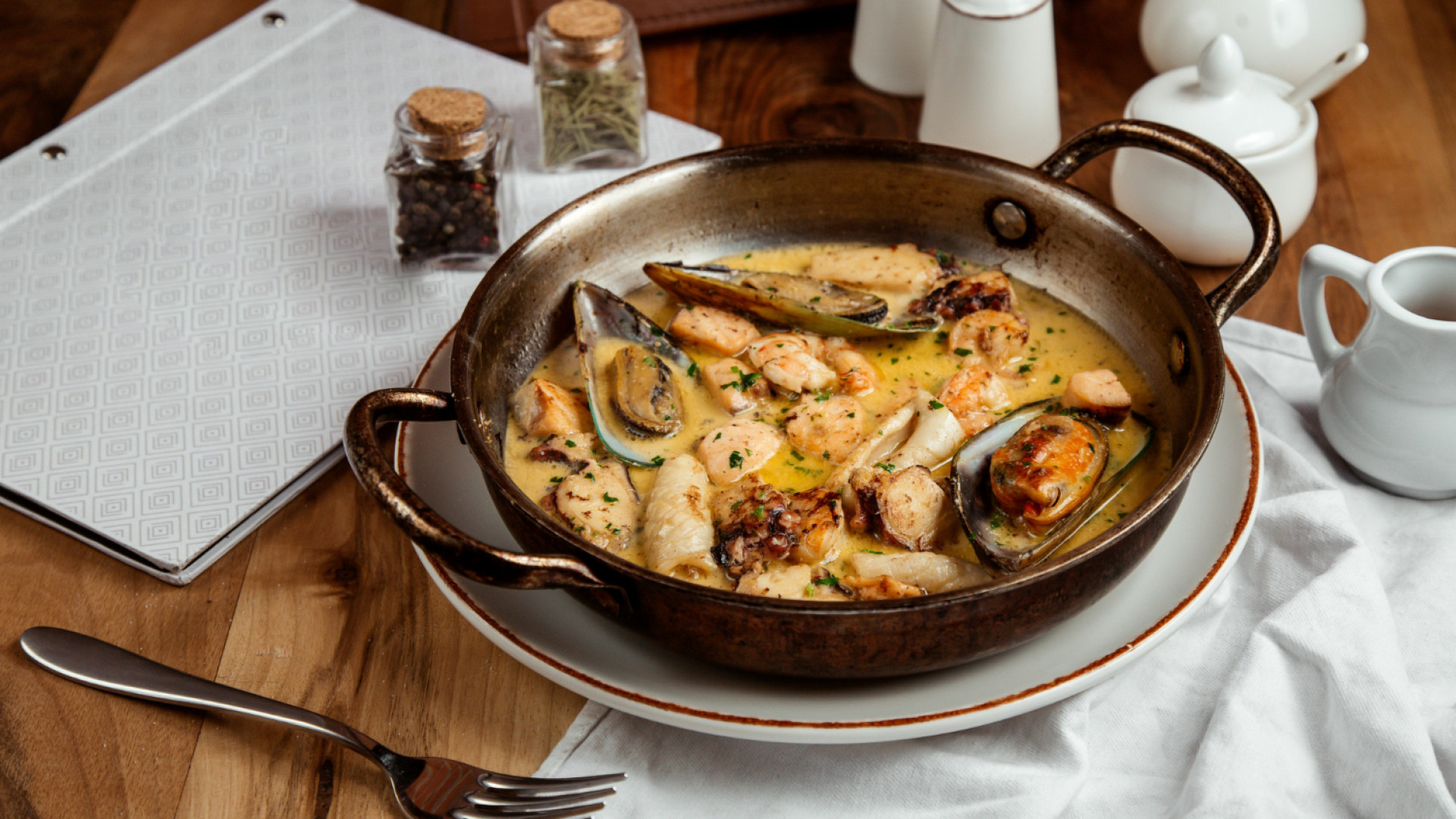 Quel restaurant sert la meilleure bouillabaisse du Var ?